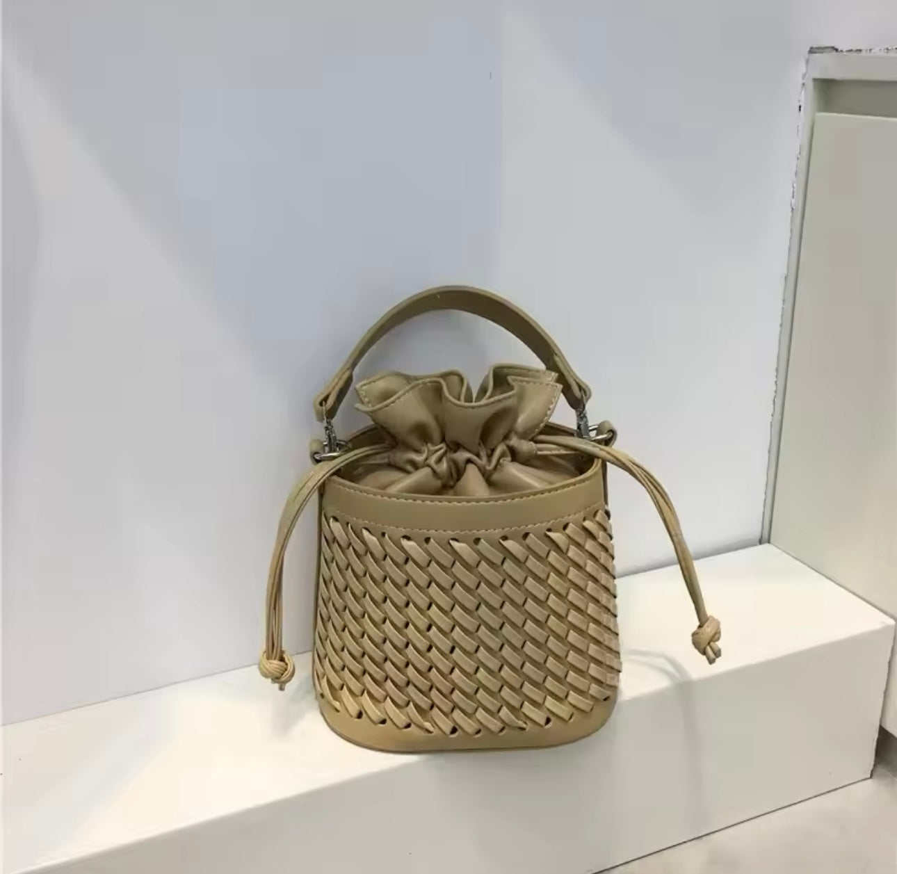 Gia Bucket Bag (more colors)