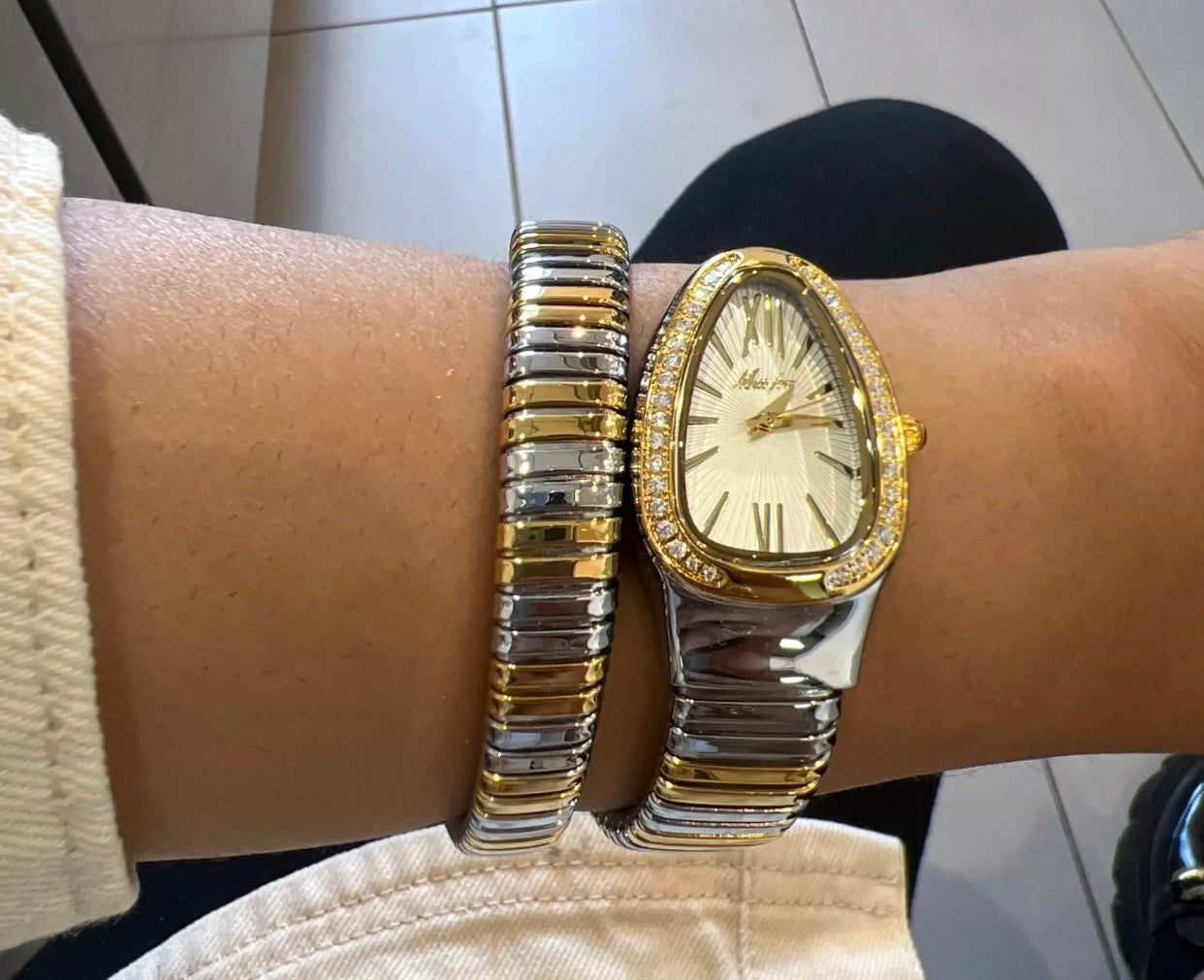 Classic Lady Boa Watch